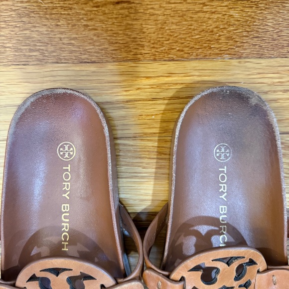 Tory Burch Miller Cloud Thong Sandal in Miele (Light brown) - Size 7 - Picture 6 of 7